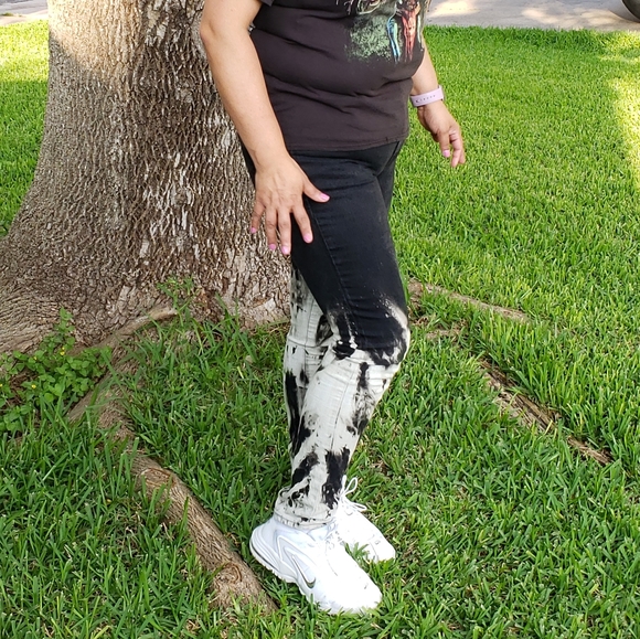 Old Navy Bleach dyed jeans size 6 - Picture 3 of 12